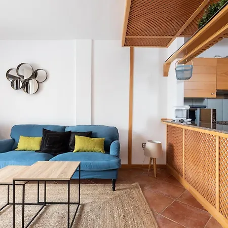Cozy And Chic Ideal Ocean Views , Heated Pool, Sleep 4